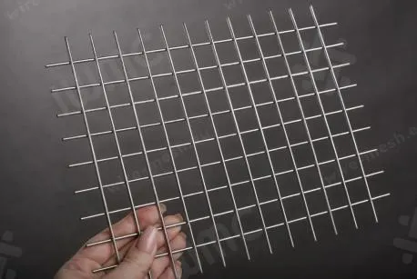 Varjena nerjavna jeklena mreža 20x2,5 v zvitkih - photo 2