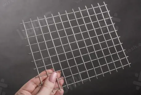 Varjena nerjavna jeklena mreža 15x1,5 v zvitkih - photo 2